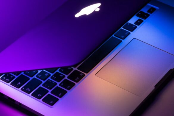 MacBook Pro con display OLED: il debutto è sempre più lontano