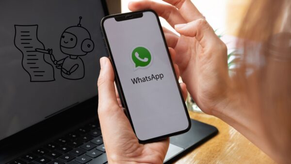 In arrivo su WhatsApp iOS l'assistente alla scrittura