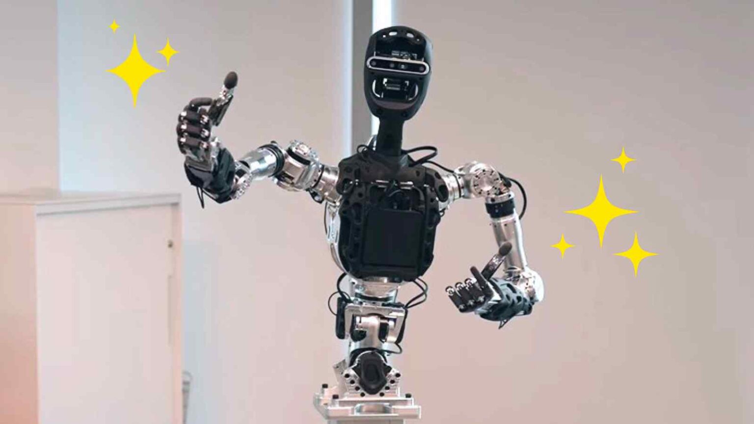 Adam-U è un robot umanoide che impara osservando l’uomo e replica i movimenti con sorprendente precisione grazie al deep learning.