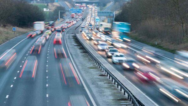Autostrade e università italiane usano realtà aumentata e droni per studiare e migliorare la sicurezza nei cantieri autostradali.