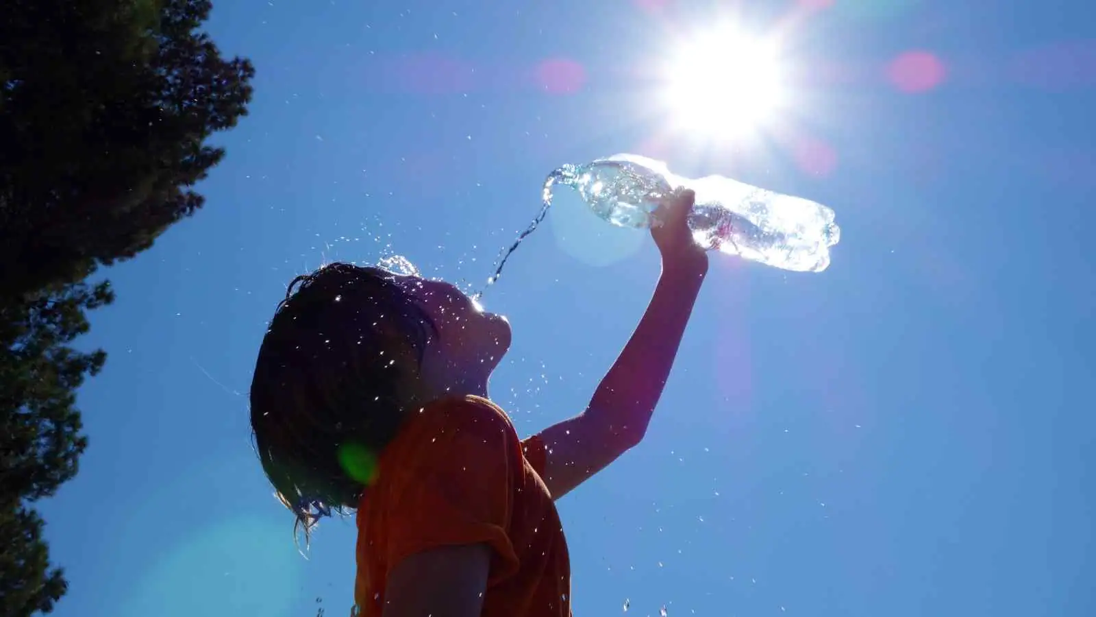 Le città italiane diventano trappole di calore estive: temperature record, notti tropicali e urgenza di ripensare gli spazi urbani.