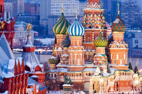 Russia obbliga MAX su tutti i telefoni: internet sotto controllo