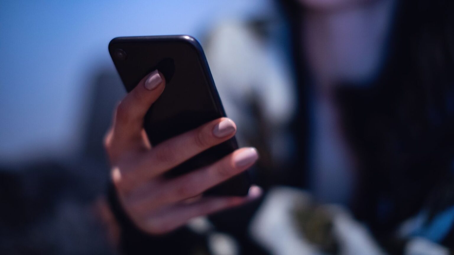 Hacker vendono sul web oltre 2 miliardi di messaggi Discord, è allarme