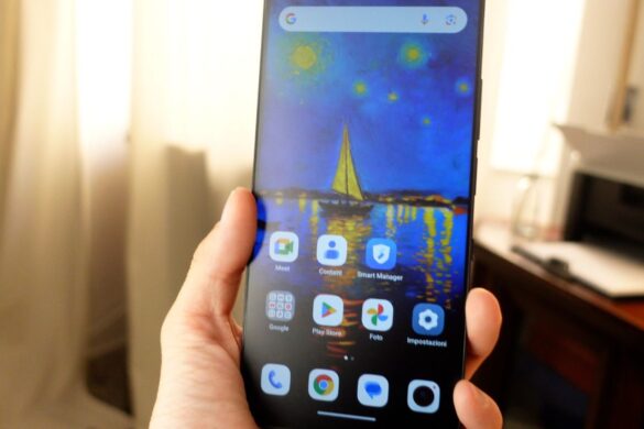 TCL 60 Ultra NxtPaper: smartphone con maxi schermo da 7,2″