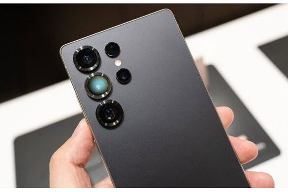 Galaxy S26: la sfida agli iPhone si gioca sui video