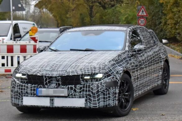 BMW i3, prime immagini ufficiali della nuova Serie 3 elettrica