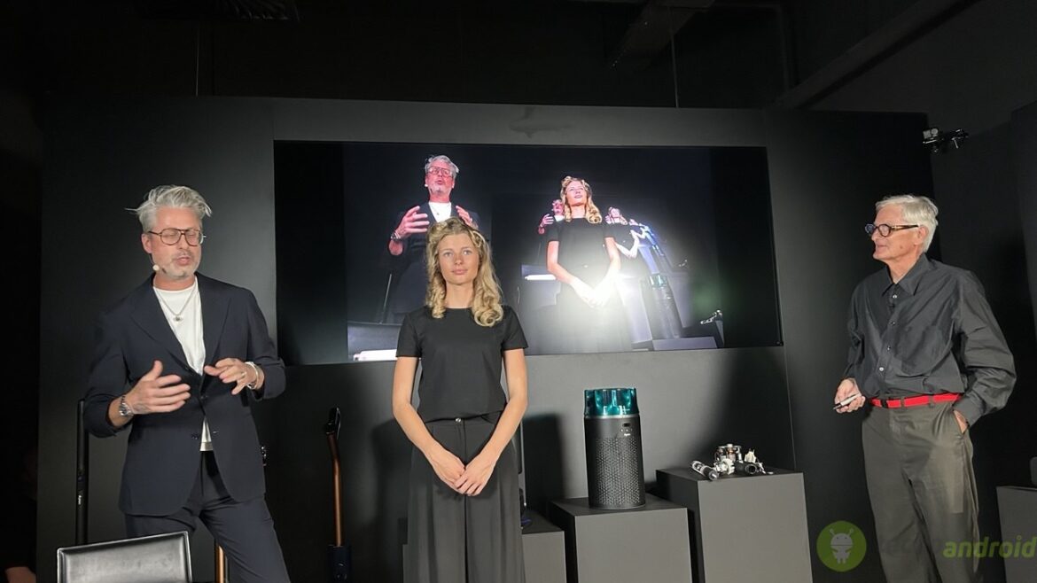 Dyson IFA 2025 (5) Innovatori tecnologici all'evento TecnoAndroid con presentazioni su dispositivi e novità nel mondo degli smartphone e gadget, in un ambiente professionale e all'avanguardia.