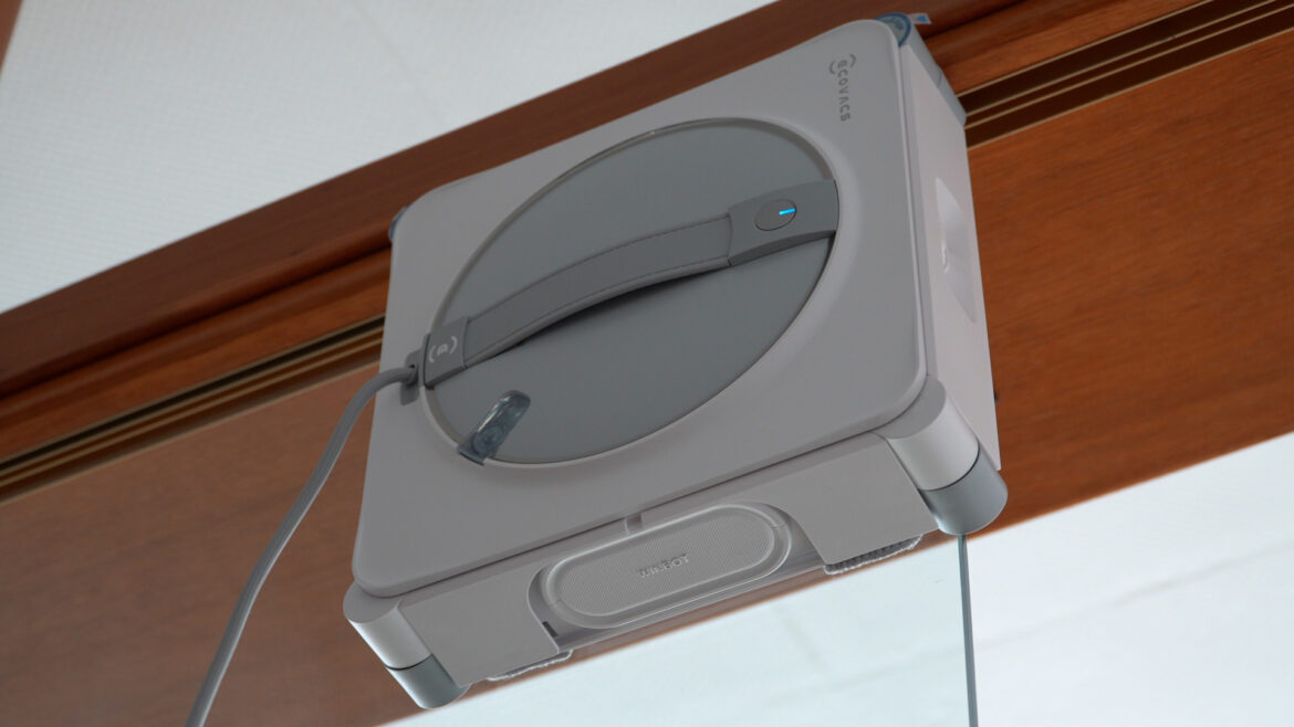 Ecowacs Winbot WS Omni ()