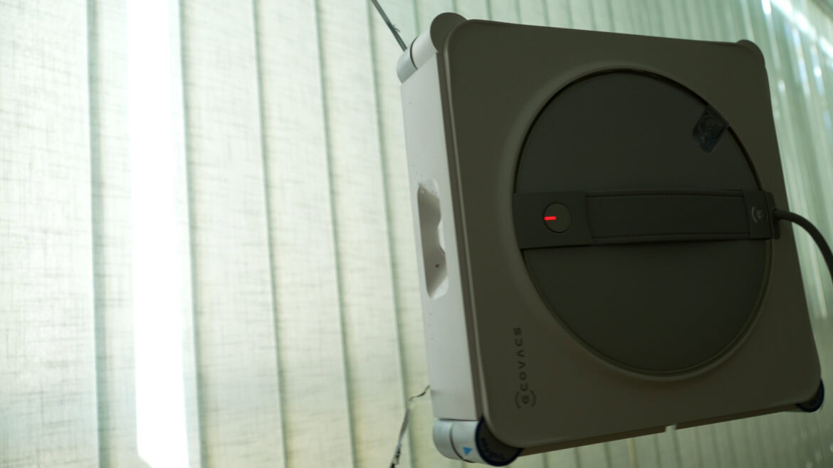 Ecowacs Winbot WS Omni ()