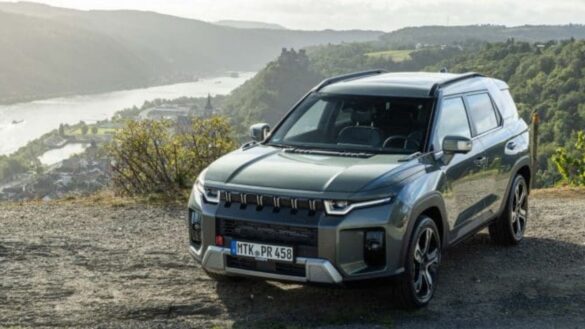 KGM Torres HEV: il nuovo SUV ibrido che sa sorprendere