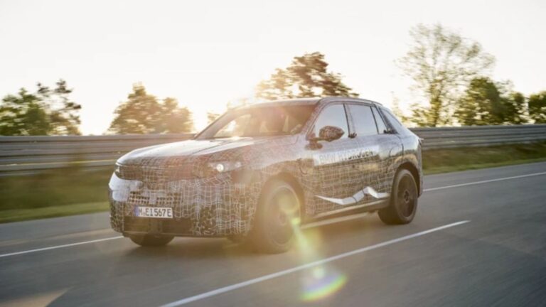 BMW sorprende il mondo: nel 2028 arriva la iX5 Hydrogen