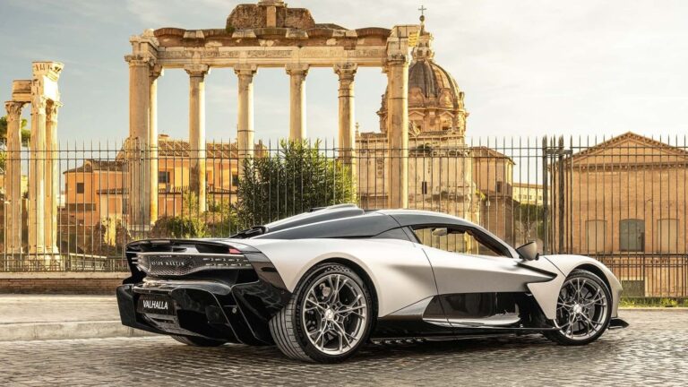 Aston Martin, nuovo showroom in Italia: adesso arriva a Roma