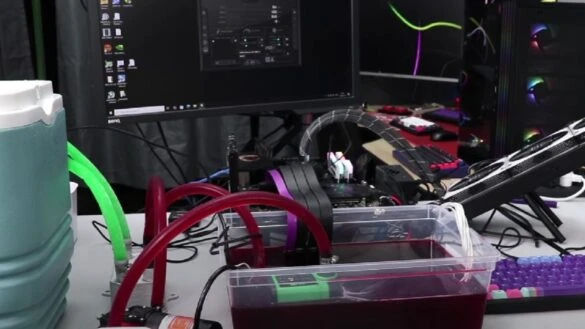 GPU gaming raffreddate con l’olio per il cambio automatico
