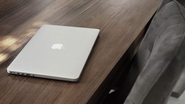 MacBook Pro OLED