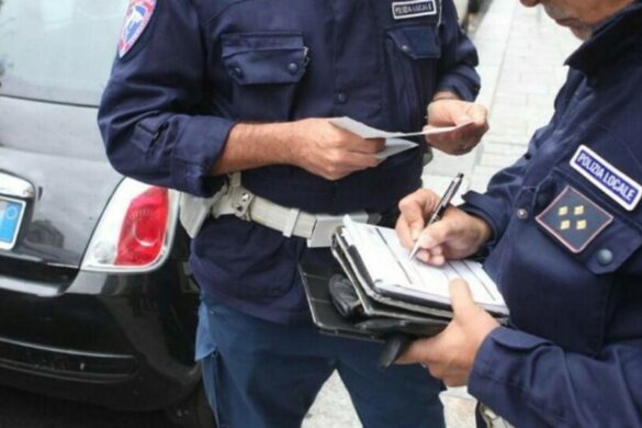 Finte multe a Firenze: nuova truffa con QR Code sul parabrezza