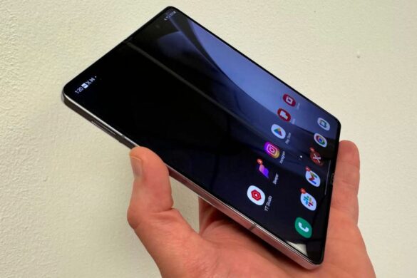 Finalmente Galaxy Z Flip5 avrà la One UI 8 Beta