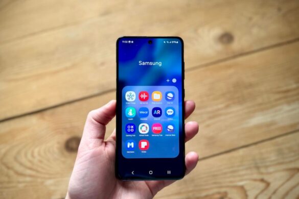 Samsung Messaggi introduce Bubble Emoji