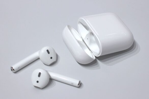 Apple apre le porte dei laboratori dove nascono gli AirPods