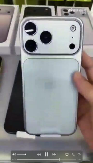 iPhone 17 Pro Max - dettaglio iPhone 17 Pro Max 1