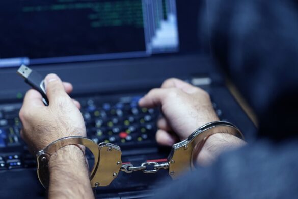 Operazione anticrimine a Catania: arresti per streaming illegale