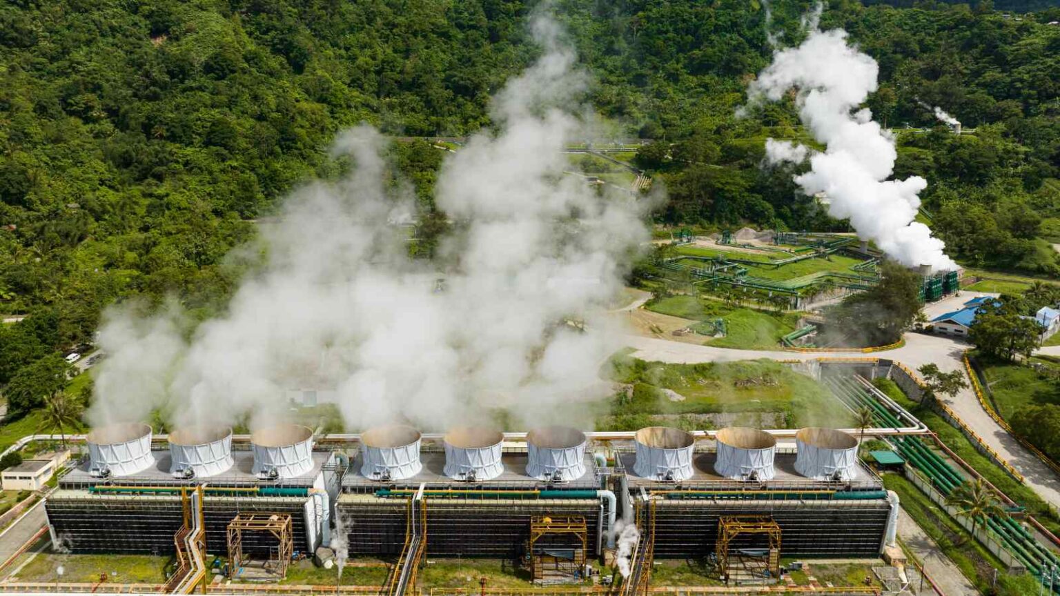 Rodatherm sviluppa un impianto pilota che sfrutta il calore terrestre senza scavi invasivi, garantendo energia continua ed efficiente.