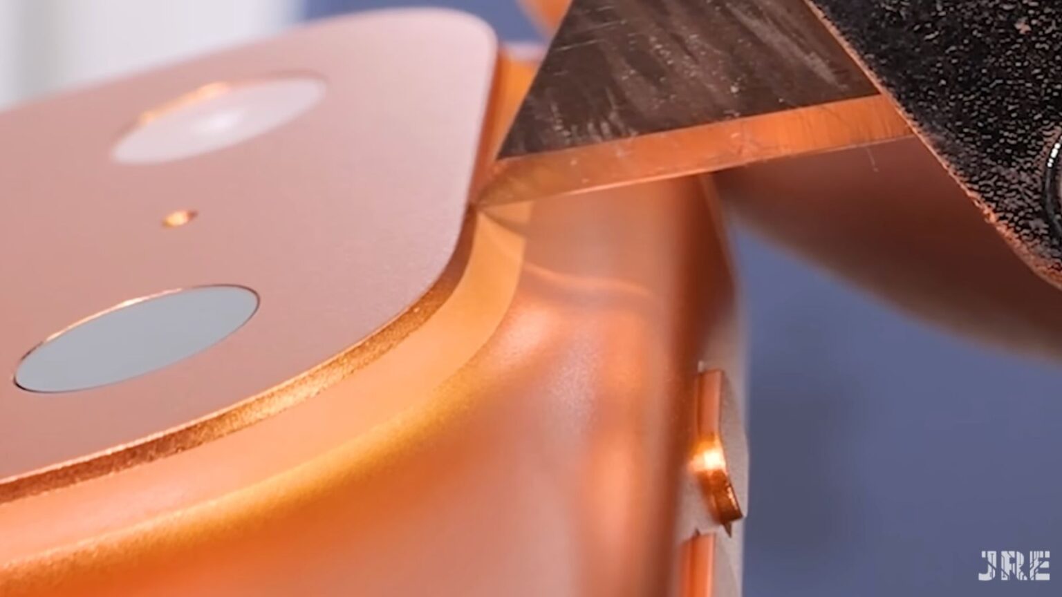 iPhone 17 Pro e Pro Max super resistenti ma c'è un punto debole | VIDEO
