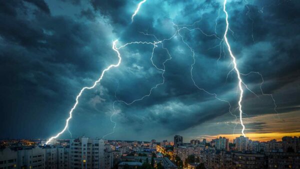 Le supercelle, tempeste rare e distruttive, minacciano di diventare una presenza fissa nelle estati europee a causa del clima che cambia.