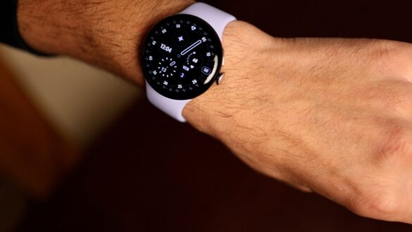 Google Pixel Watch 4 Google Pixel Watch 4