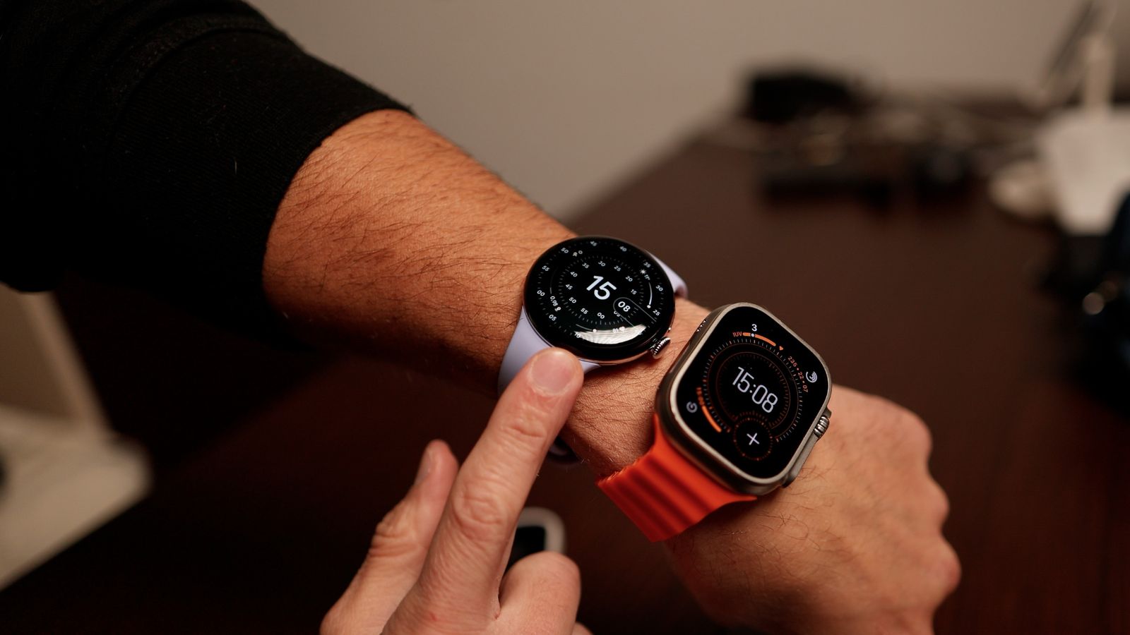 Confronto Apple Watch Ultra 3 vs Google Pixel 4 Confronto Apple Watch Ultra 3 vs Google Pixel 4