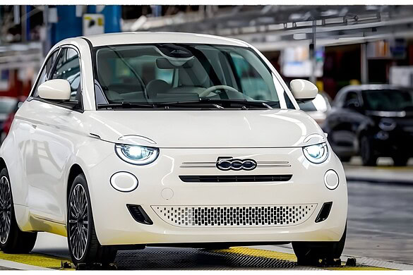 Stellantis investe su Mirafiori: 400 nuove assunzioni con la Fiat 500 ibrida