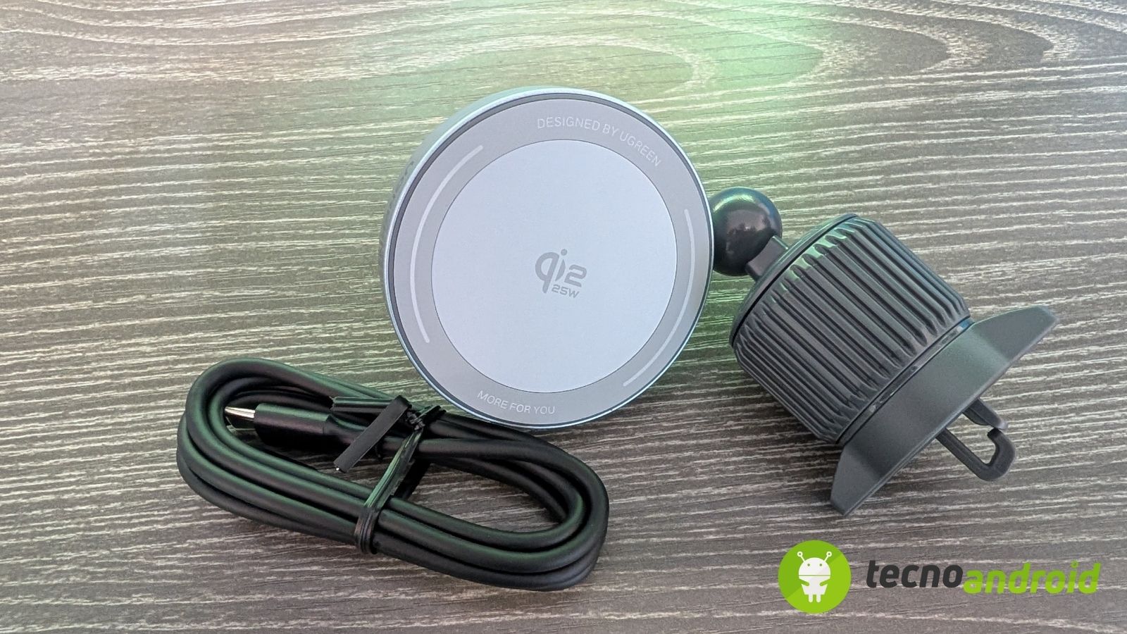 UGREEN MagFlow Qi2 25W Caricatore Wireless: potenza di ricarica anche in auto | Recensione