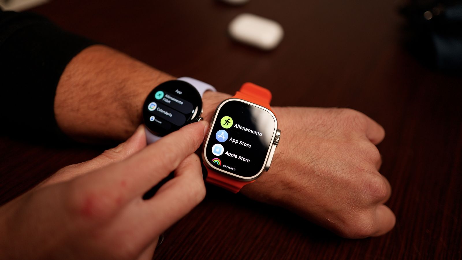 Confronto Apple Watch Ultra 3 vs Google Pixel 4 Confronto Apple Watch Ultra 3 vs Google Pixel 4