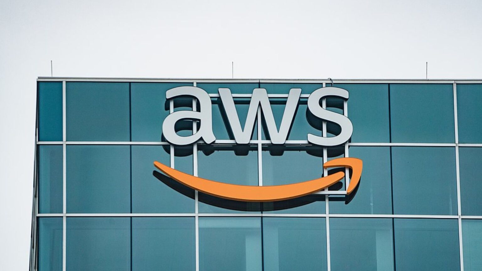 Amazon AWS