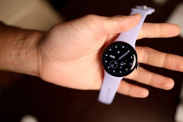 Google Pixel Watch 4, iFixit loda la riparabilità dello smartwatch