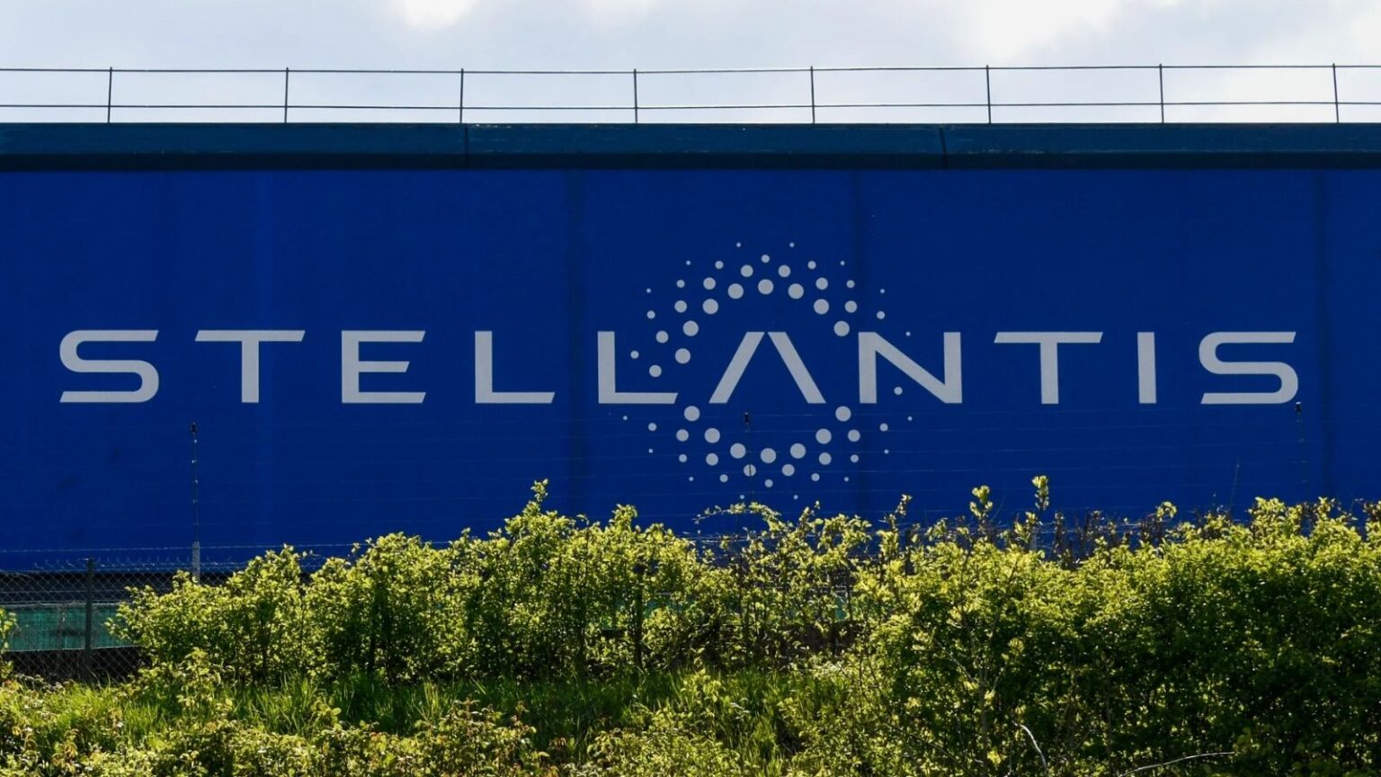 Stellantis: intelligenza artificiale ovunque per guidare il futuro