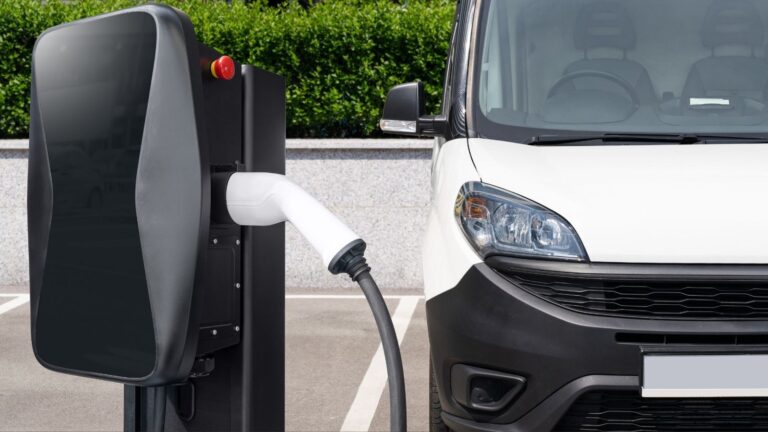 Furgoni ed Autobus elettrici: i vantaggi dell'abbandonare il diesel