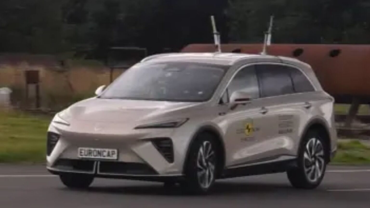 MG svela per errore il nuovo SUV elettrico: l'MGS6 EV sorprende tutti