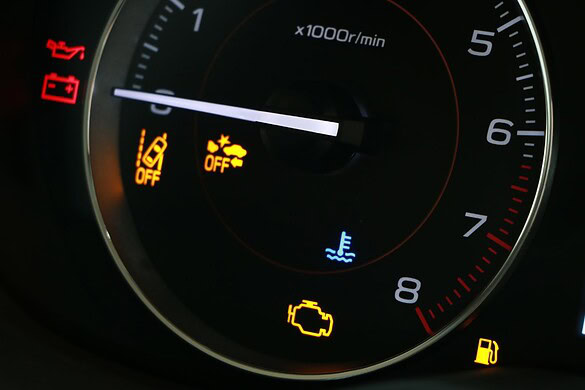 Spia motore: un dispositivo permette di leggere il codice guasto