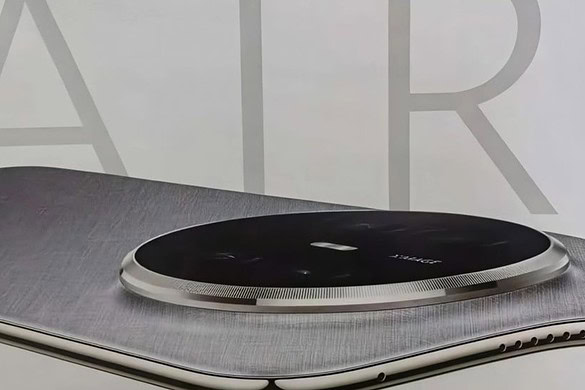 Huawei Mate 70 Air: appare una prima immagine dello smartphone