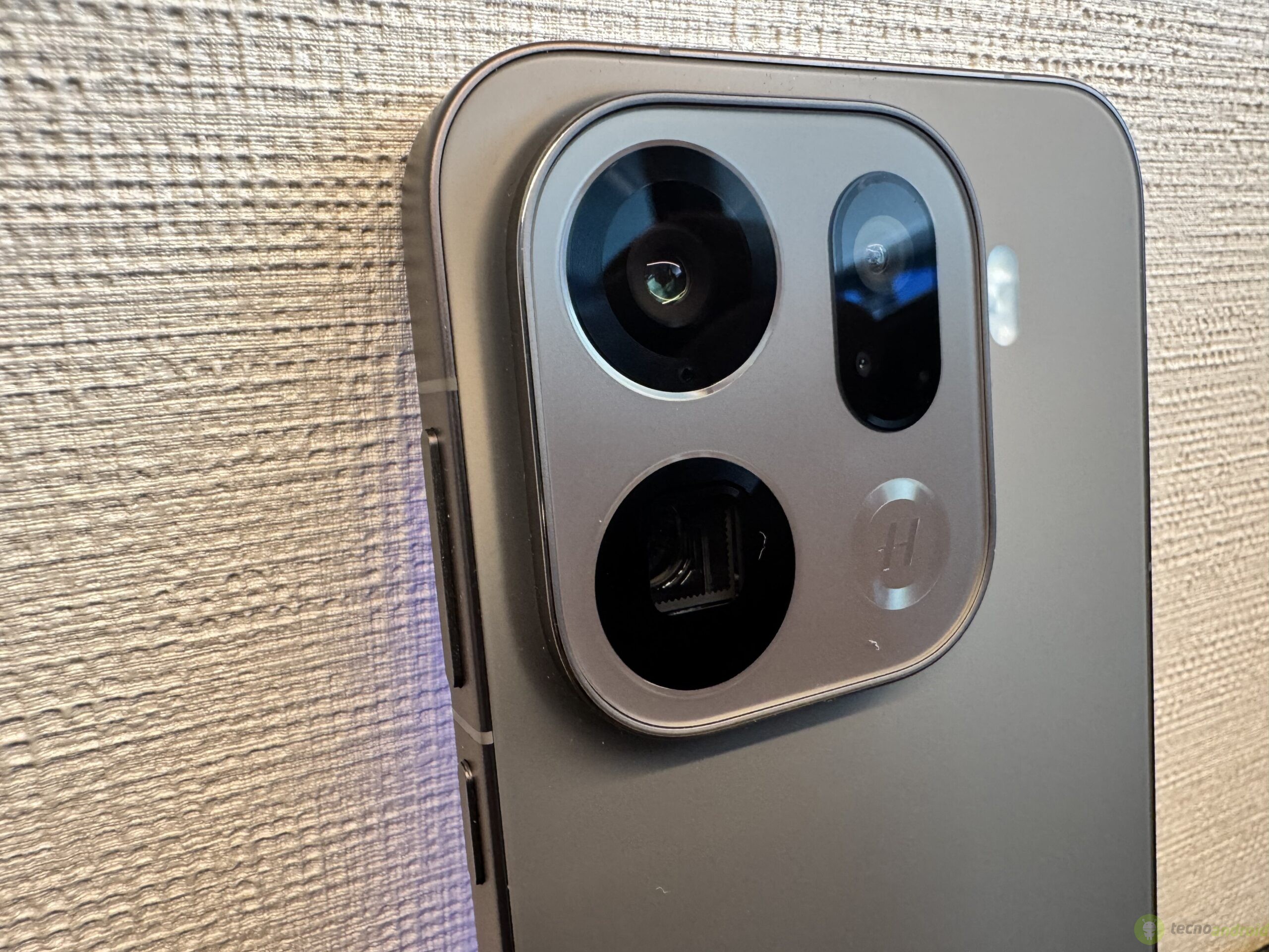 Oppo Find X Pro () Oppo Find X Pro ()