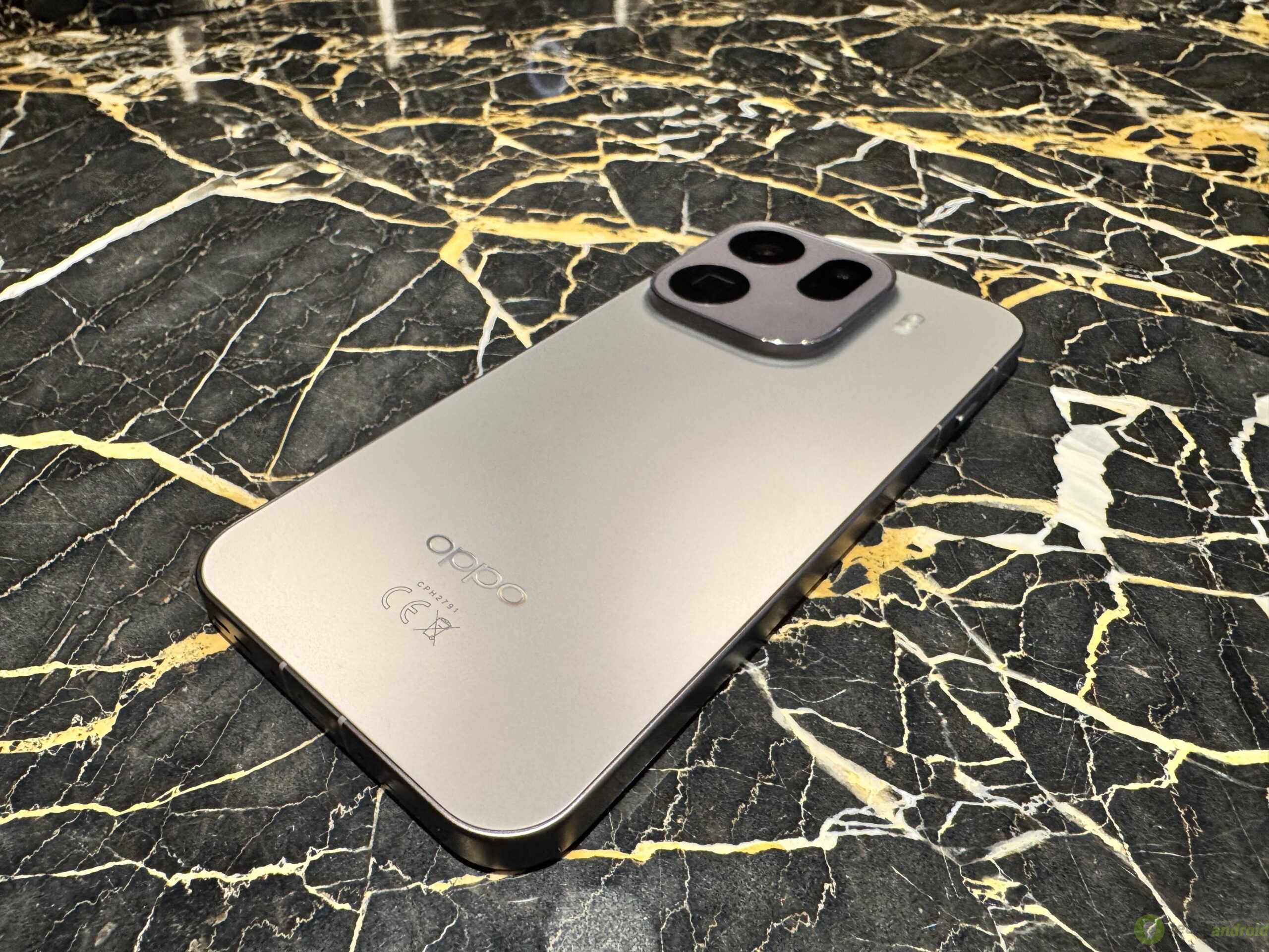 Oppo Find X Pro () Oppo Find X Pro ()