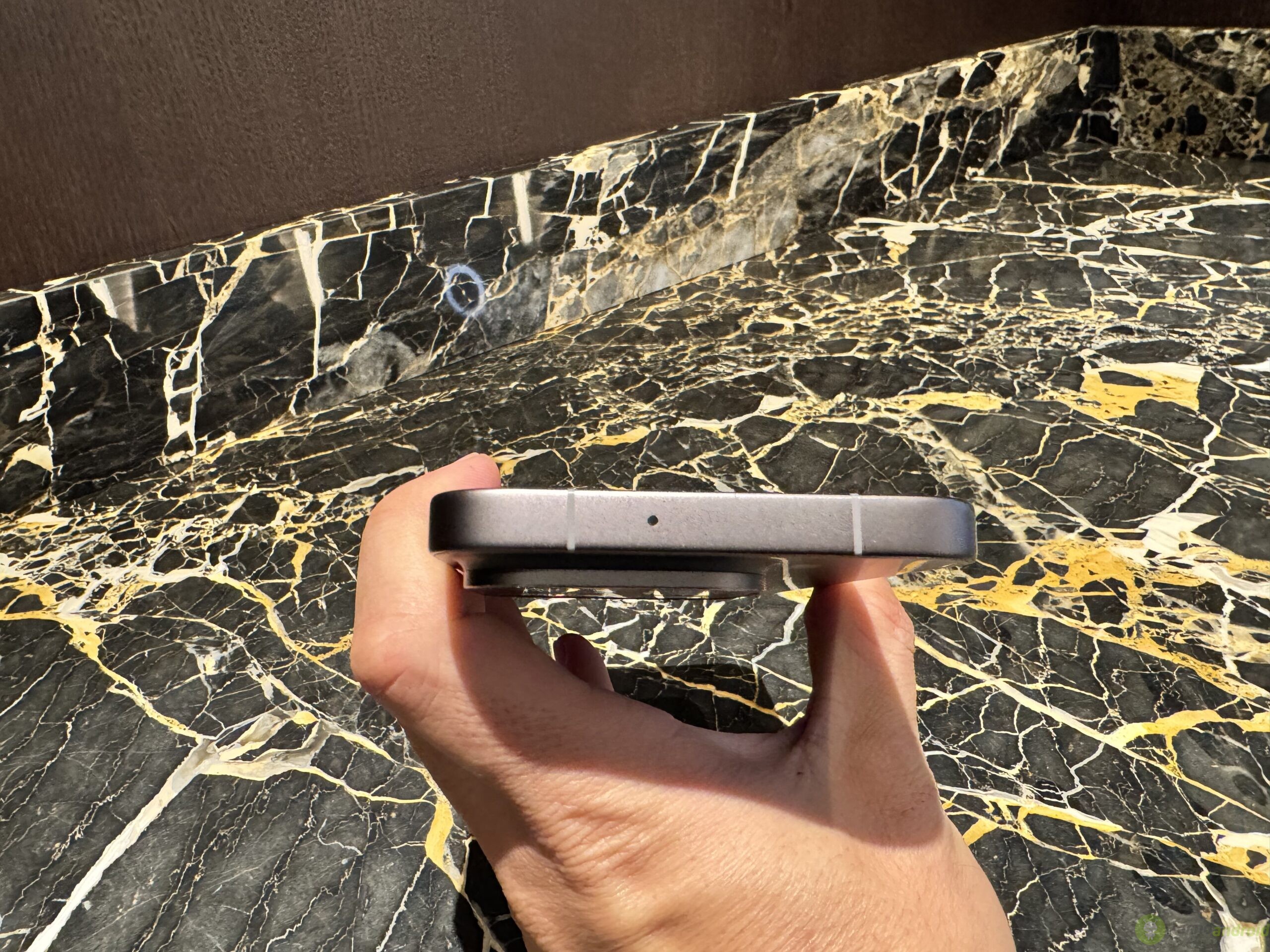 Oppo Find X Pro () Oppo Find X Pro ()