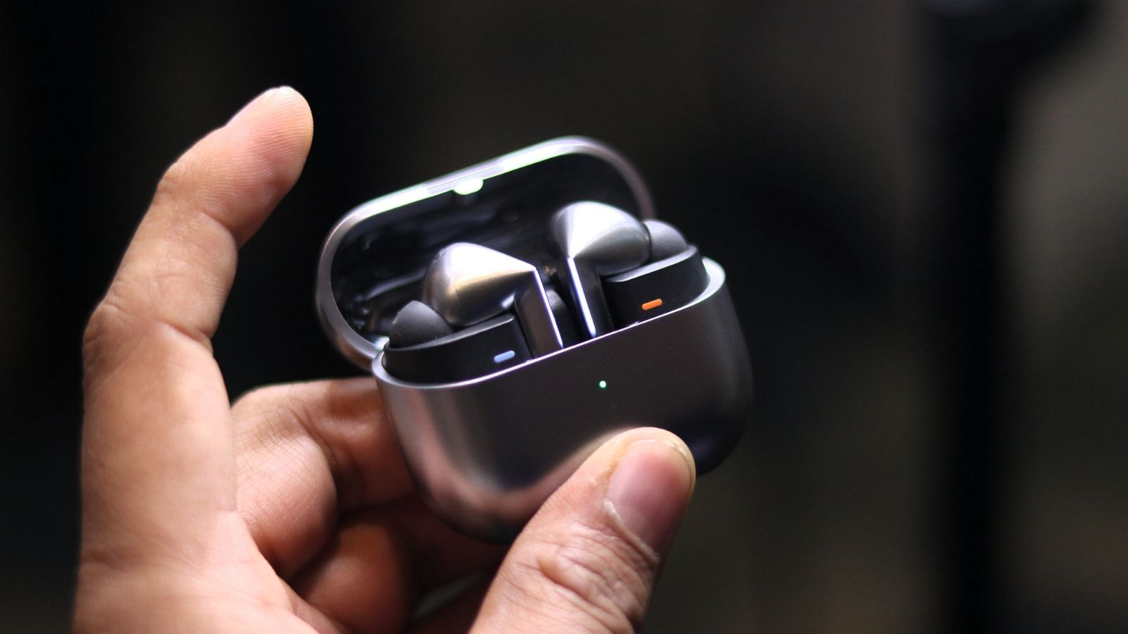 Samsung Galaxy Buds 4, primi indizi sul design dal codice di One UI 8.5