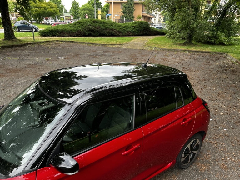 suzuki swift - immagine 12 Suzuki Swift ()