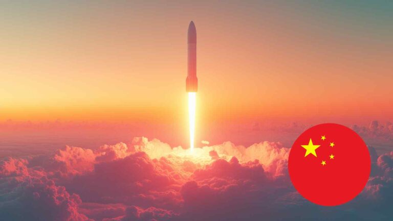Un frammento del razzo cinese Jielong 3 cade nel deserto australiano ancora fumante, riaccendendo timori sui rientri spaziali.