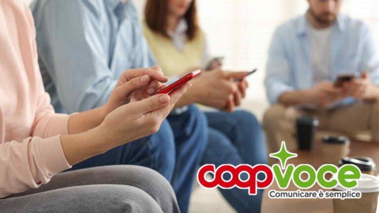 CoopVoce EXTRA 300 offre 300 GB, minuti illimitati e 1000 SMS a 8,90€/mese, senza aumenti né costi nascosti.