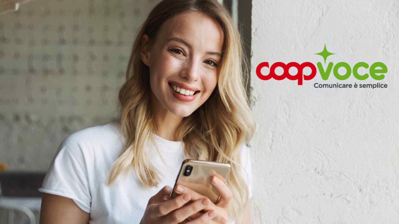 CoopVoce EXTRA 300 offre 300 GB, minuti illimitati e 1000 SMS a 8,90 € al mese, senza sorprese e con copertura 4G.