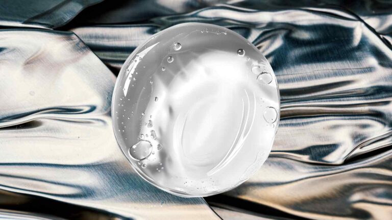 Ricercatori di Texas A&M hanno creato il primo gel metallico, solido all’esterno ma con metallo liquido stabile all’interno.
