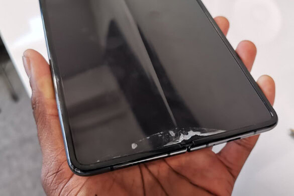 Samsung brevetta lo schermo “auto-riparante” per pieghevoli resistenti