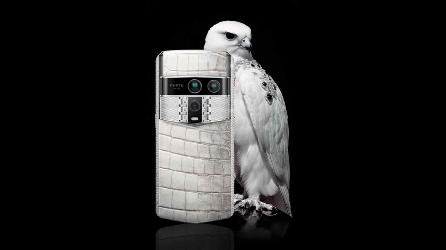 Vertu torna con l’Agent Q, uno smartphone di lusso artigianale che unisce materiali pregiati e assistenza AI per pochi eletti.